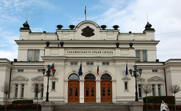 На 4 континента: Депутатите с командировки за 4 млн.