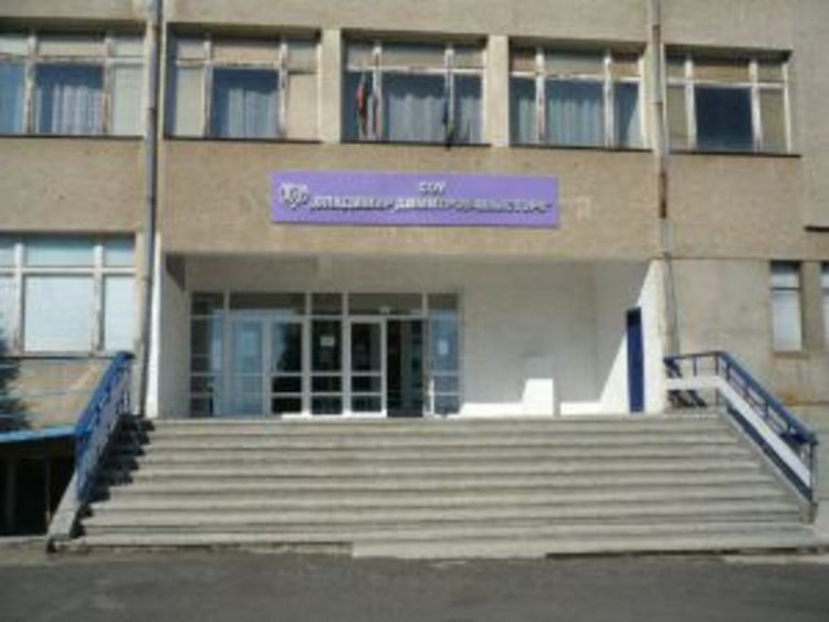 Ремонтните дейности на покрива на СУ  „Владимир Димитров – Майстора” приключиха         