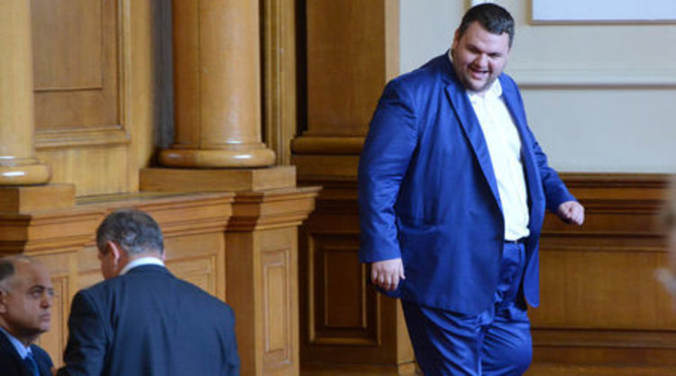 Пеевски официално е водач на листата на ДПС в Пазарджик