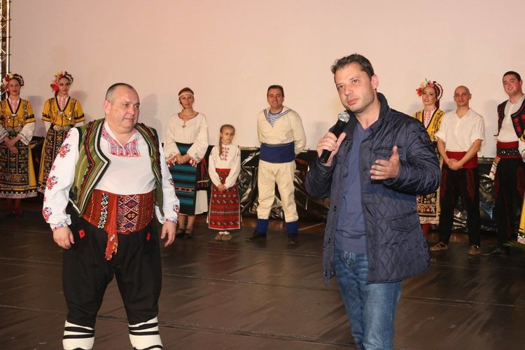 Делян Добрев: „Българе” ни карат да се чувстваме горди българи