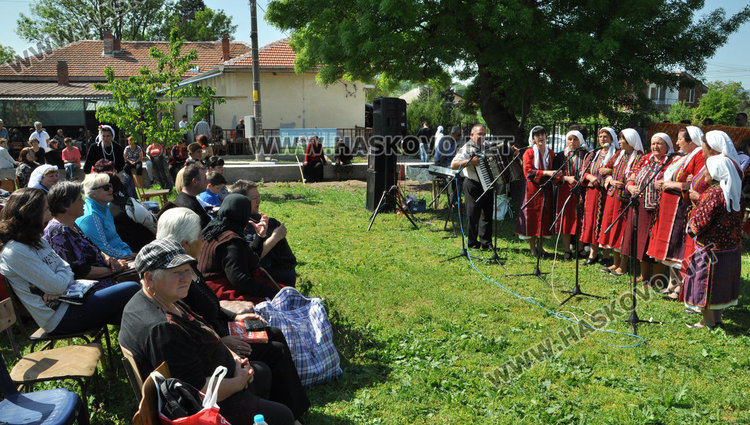 Затворено преди 20 г. селско читалище отвори отново, честват го с празник