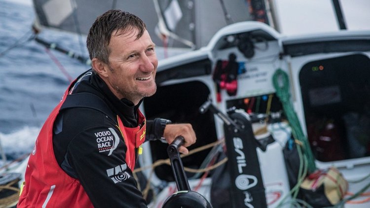 Ветроходец изчезна в океана по време на най-голямото състезание