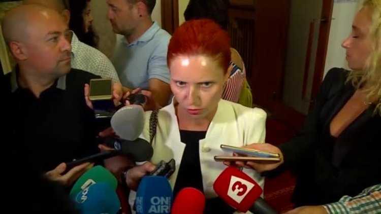 Ралица Агайн: Още на 10 май информирах Караиванова за фалита на "Олимпик"
