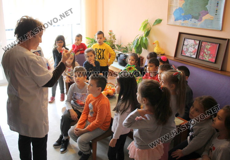 С групово посещение при зъболекар, малчугани получиха подаръци и напътствия за добра устна хигиена