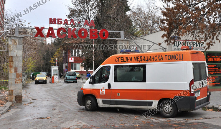 Шофьор на Мерцедес блъсна две пешеходки в Хасково