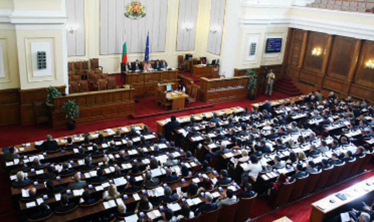 Парламентът ратифицира сделката за F-16 и се захвана с актуализацията на бюджета