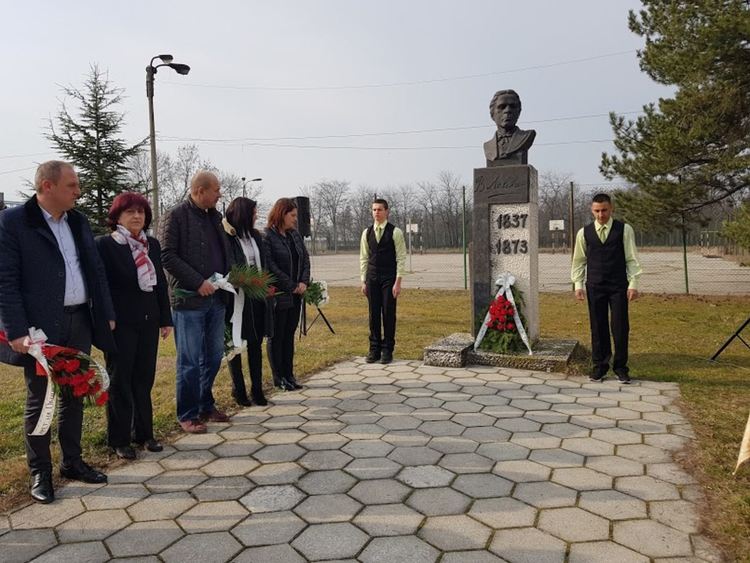 Власт и ученици отбелязват 147 години от обесването на Васил Левски