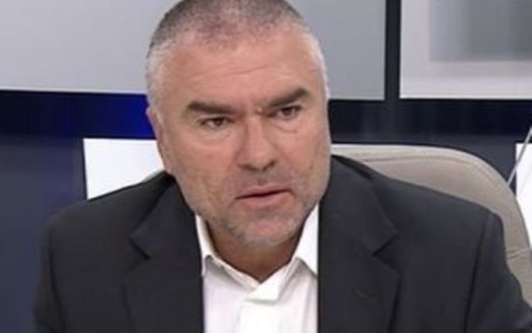 Марешки подписал проекта за Конституцията, но не го чел