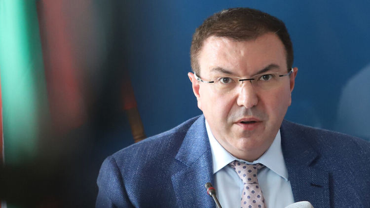 Проф. Ангелов: Иска ми се всички да осъзнаят, че лекарите се борят за здравето ни
