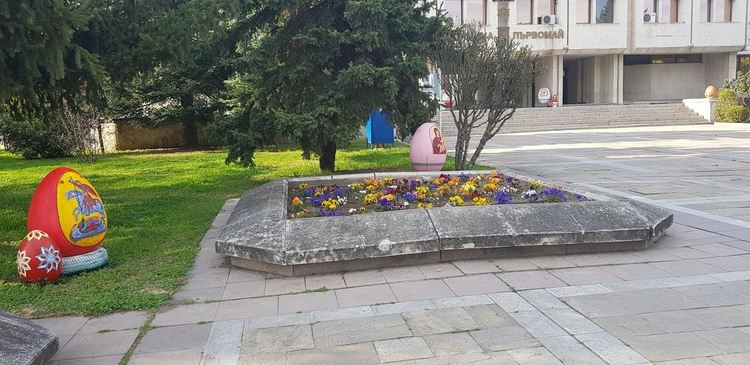 С все по-богата великденска украса ни радва Общината
