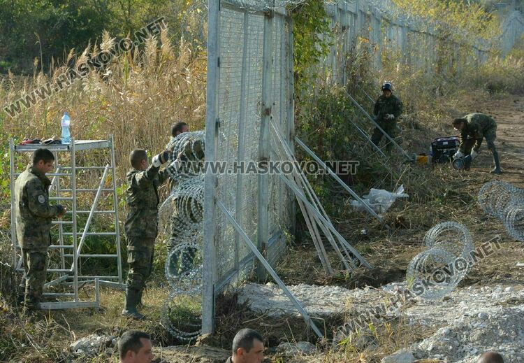 Изпращат подкрепление от военни за охрана на границата. Автобусът от катастрофата в Бургас е на хасковлия