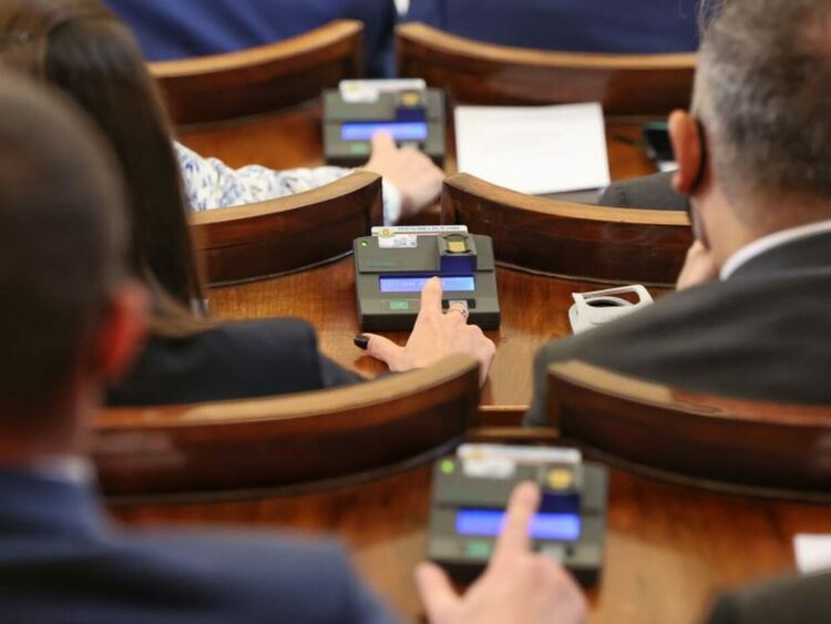 Техническо устройство ще записва гласа на избирателя при машинно гласуване