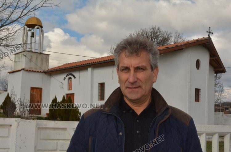 Миряните от Брястово върнаха живота на стария си храм