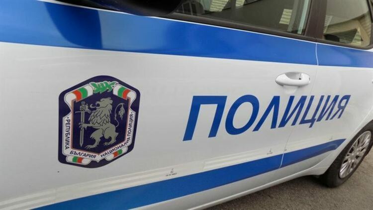 Асеновградската полиция с проверка за продажба на дрога пред учебно заведение