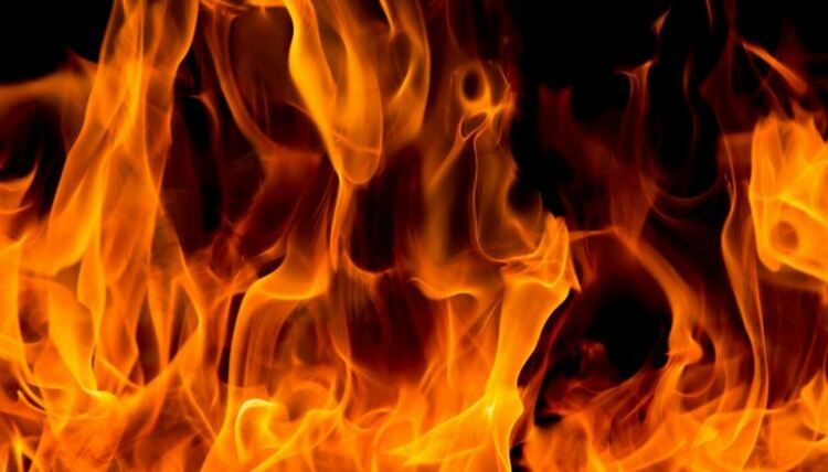 61-годишна жена е пострадала при пожар