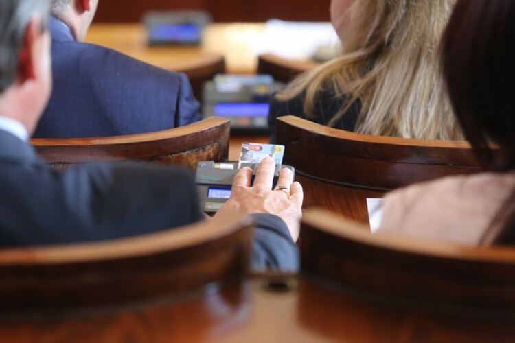 Парламентът прие на второ четене бюджета на НЗОК за тази година