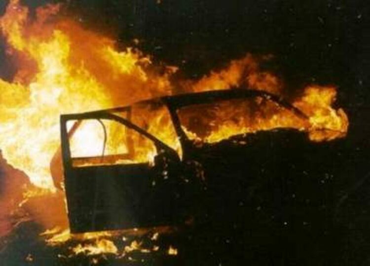 Два пожара с материални загуби са гасени в Перник и Радомир
