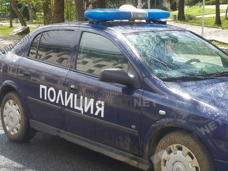 Млад мъж от Момчилград живее незаконно с 15-годишна,разследват го