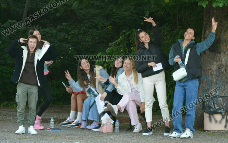 Зрелостниците от Хасковско са на 15-о място в страната на матурата по БЕЛ