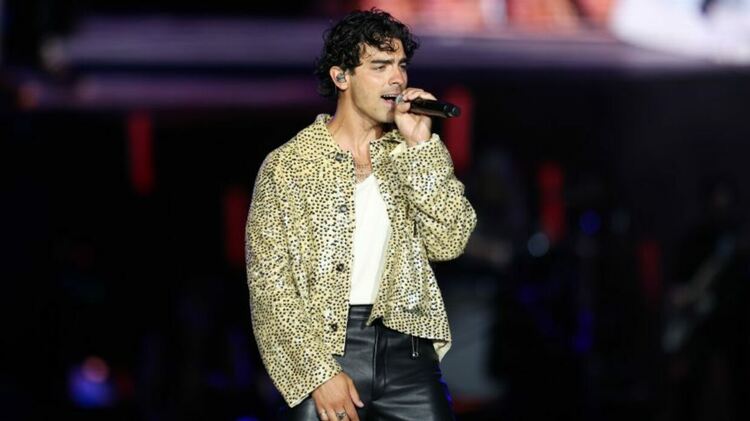 Joe Jonas представи първи сингъл от предстоящия си албум