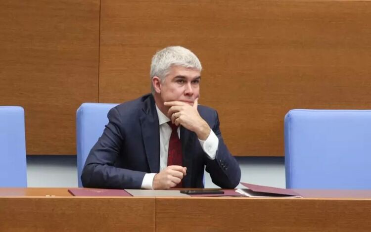 „Мини Марица-изток“ затъва все по-надълбоко