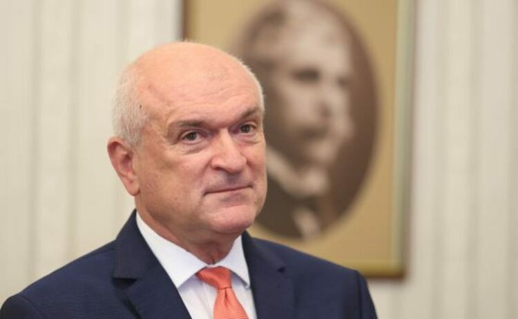 Новото правителство полага клетва в парламента