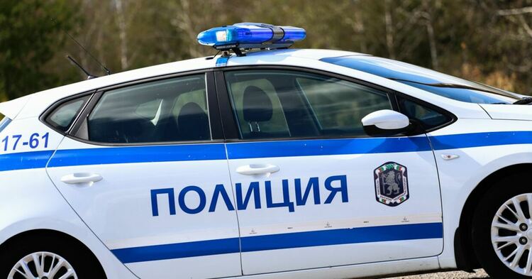 Жена е блъсната от автомобил на пешеходна пътека в Перник, съобщиха от полицията