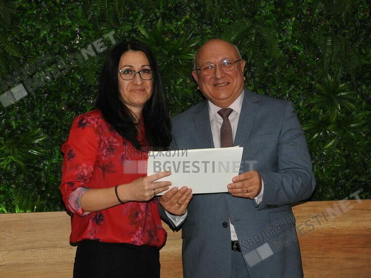 МБАЛ”Д-р Атнас Дафовски” с благодарност към еТВ и Кърджали бг вести за обективно отразяване на дейността й