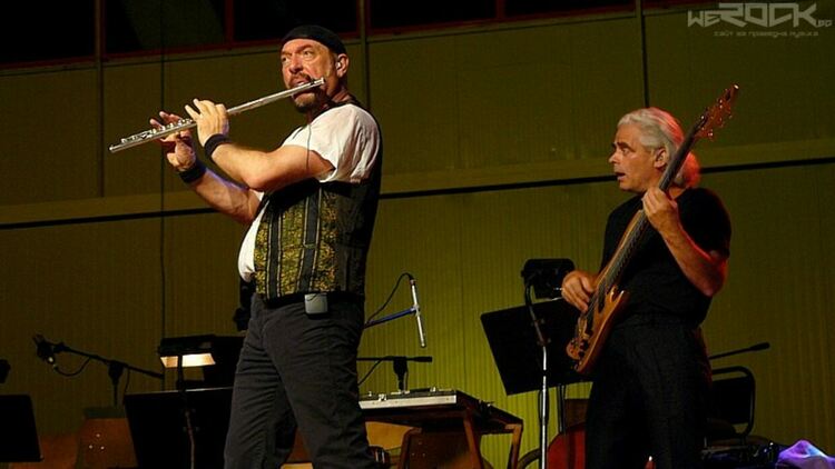 Слушайте онлайн целия нов албум на Jethro Tull „Curious Ruminant“