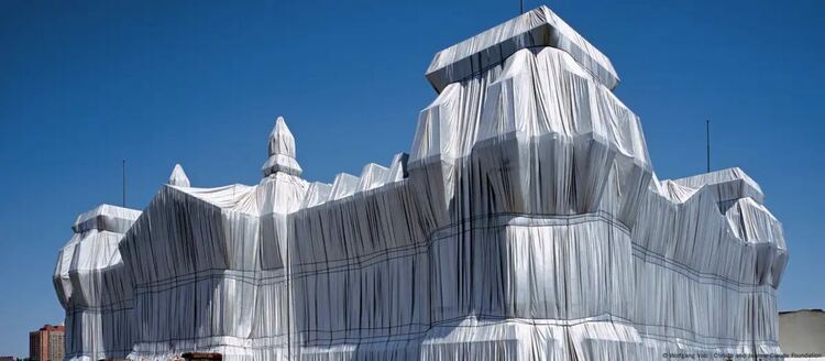 Опакованият Райхстаг: Най-впечатляващият арт проект на века
