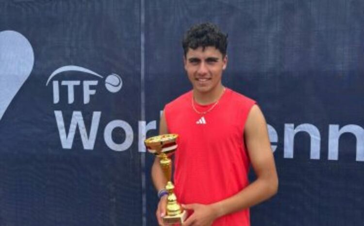 Уникален Иван Иванов ще играе за титлата на „Уимбълдън“ при младежите!