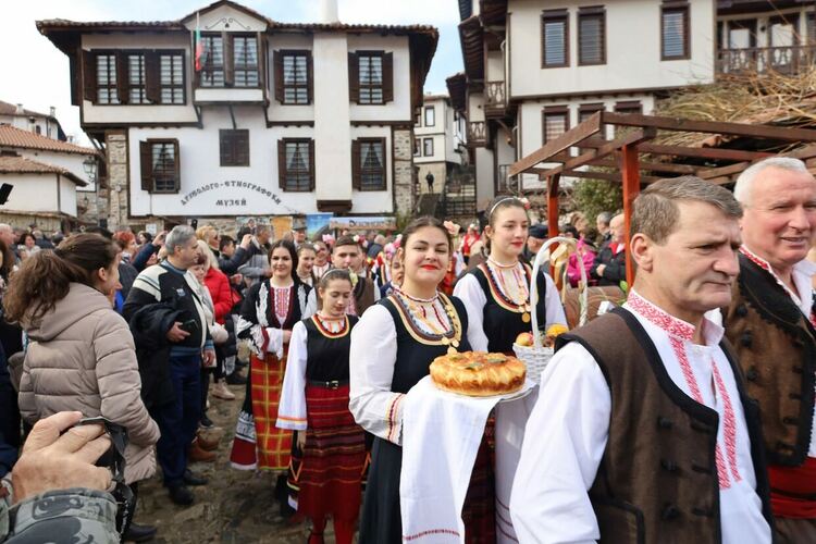 Благотворителен Кулинарен базар на Трифониадата – помогни на деца в нужда! 