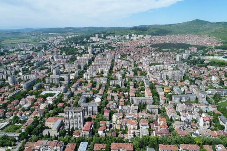 В Стара Загора правят център за дронове, а в Кюстендил - база за плодове с европари