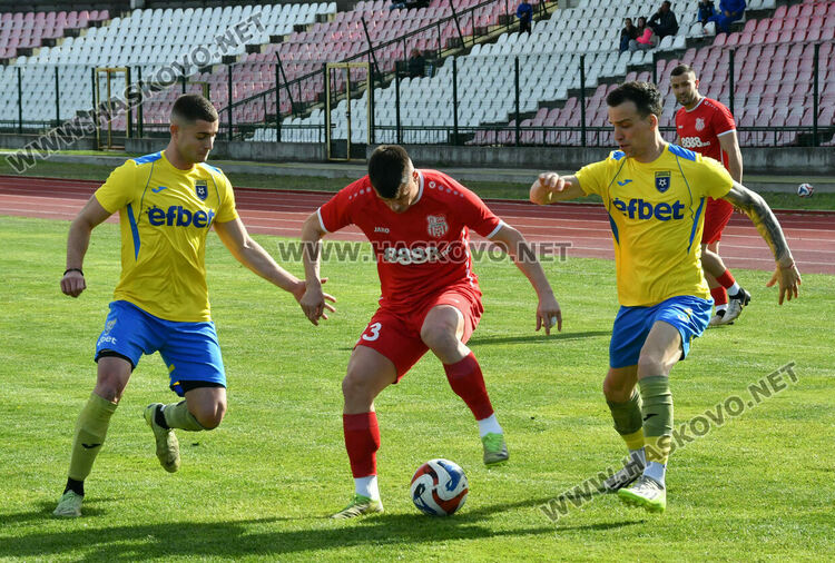 ОФК „Хасково“ прегази Димитровград с 4:0 в голово шоу на „Ямача“