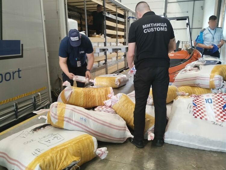 Задържаха стоки за близо 5 млн. евро по време на международната операция „Пирати 4“