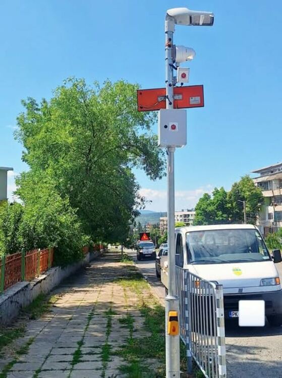 Радомир сред първите общини в България с интелигентни пешеходни пътеки с AI