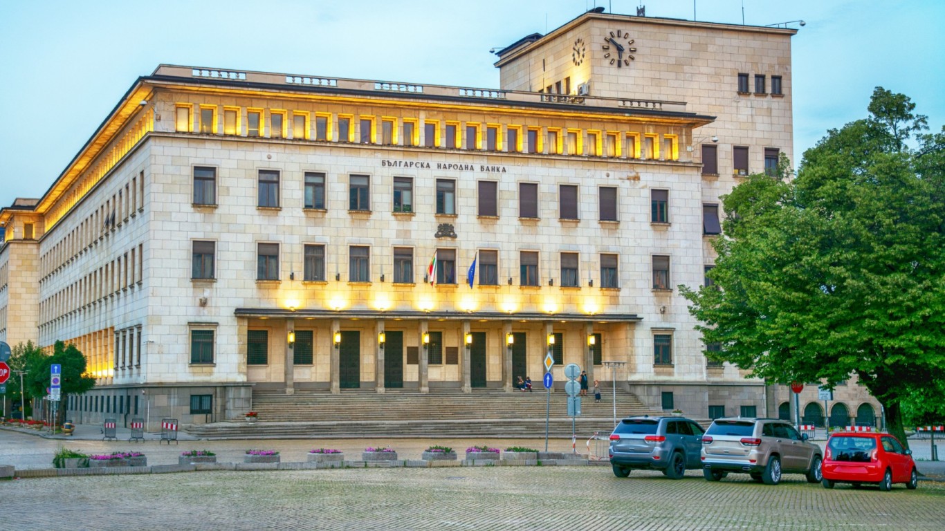 Банките се готвят да затегнат фирменото кредитиране