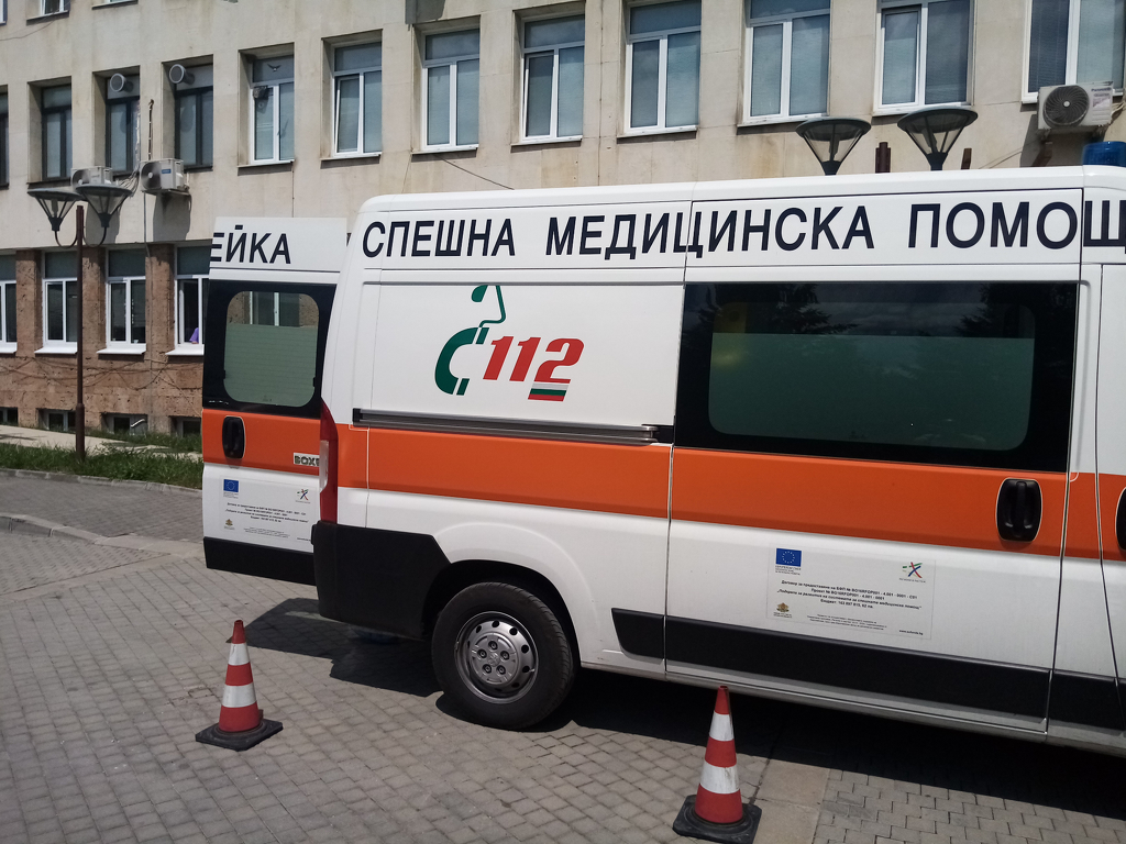 Две деца на 17 и 18 години са загинали при тежка катастрофа в Смолянско