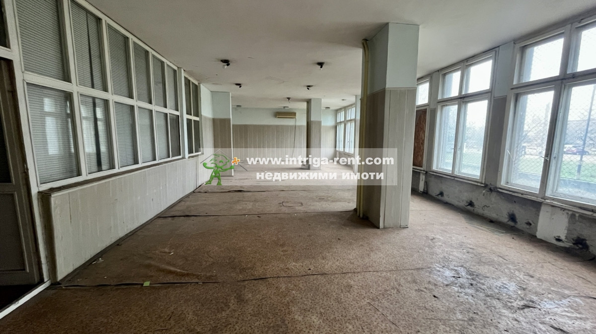 №4026 Търговски обект за продажба-за битови услуги и обслужваща дейност,квартал Република.