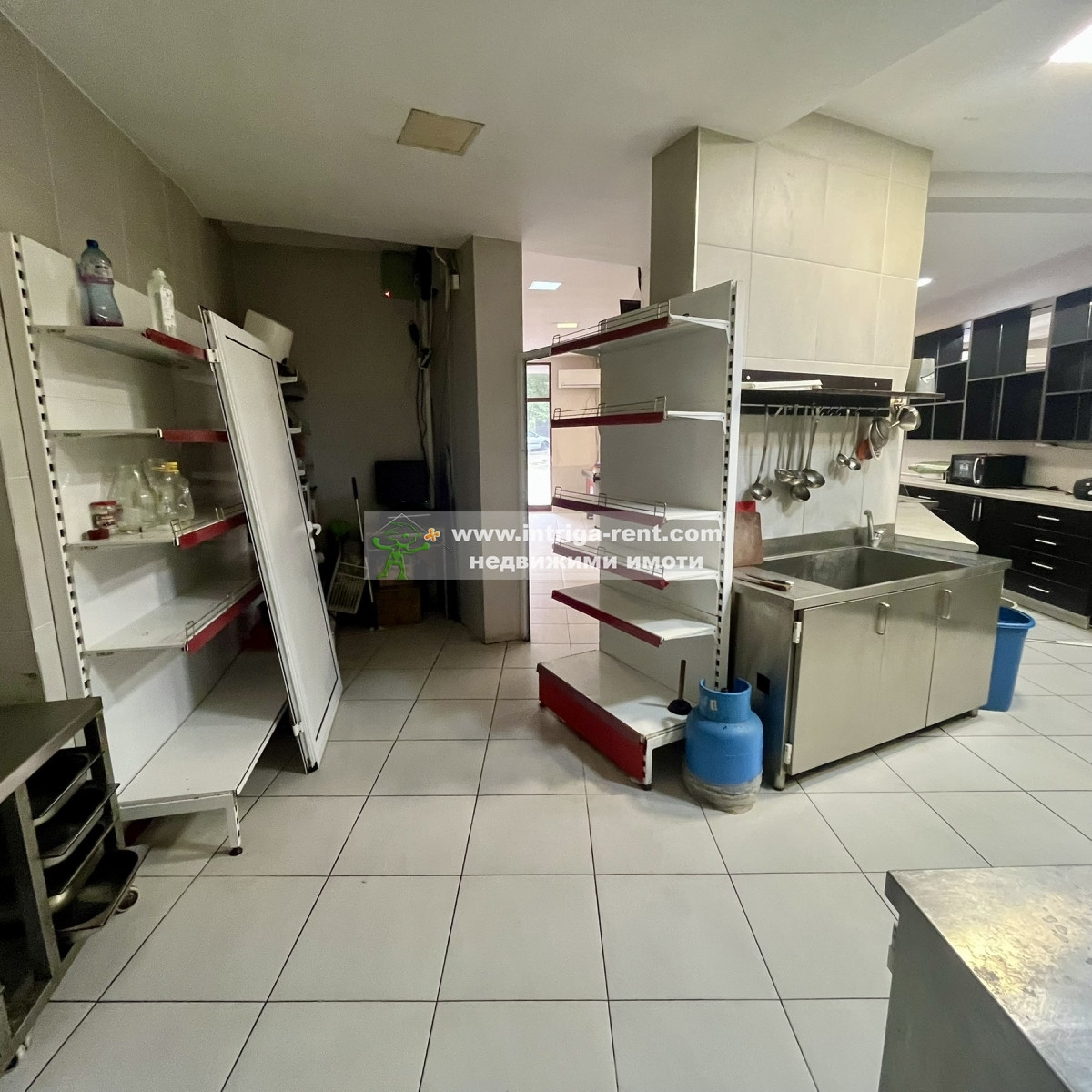 №4044 Търговски обект за продажба - ново строителство с АКТ16, квартал Училищни, Хасково.
