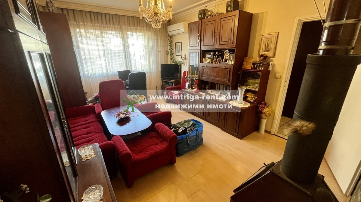 №4046 Двустаен апартамент с разширение - за продажба, квартал Любен Каравелов.