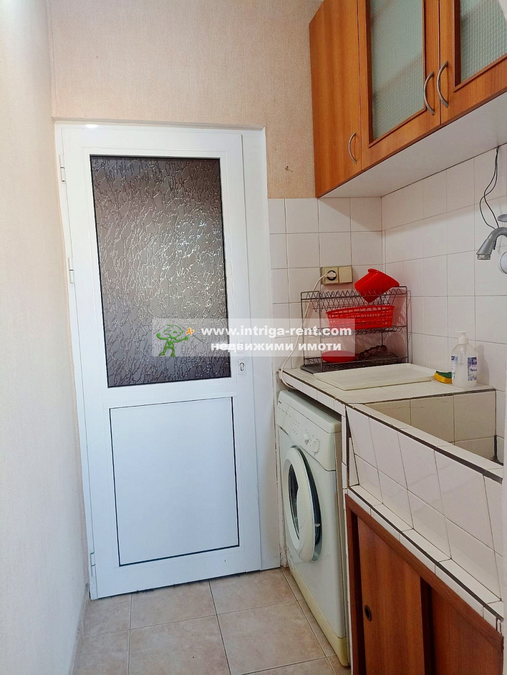 №4055 Едностаен апартамент за продажба в саниращ се блок, квартал Орфей - Веспрем.