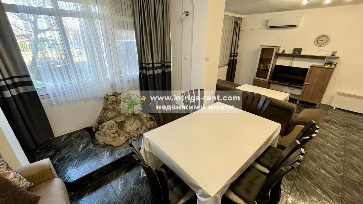 №4061 Апартамент с три спални под наем в квартал Дружба, близо до ”Весели очички” и център
