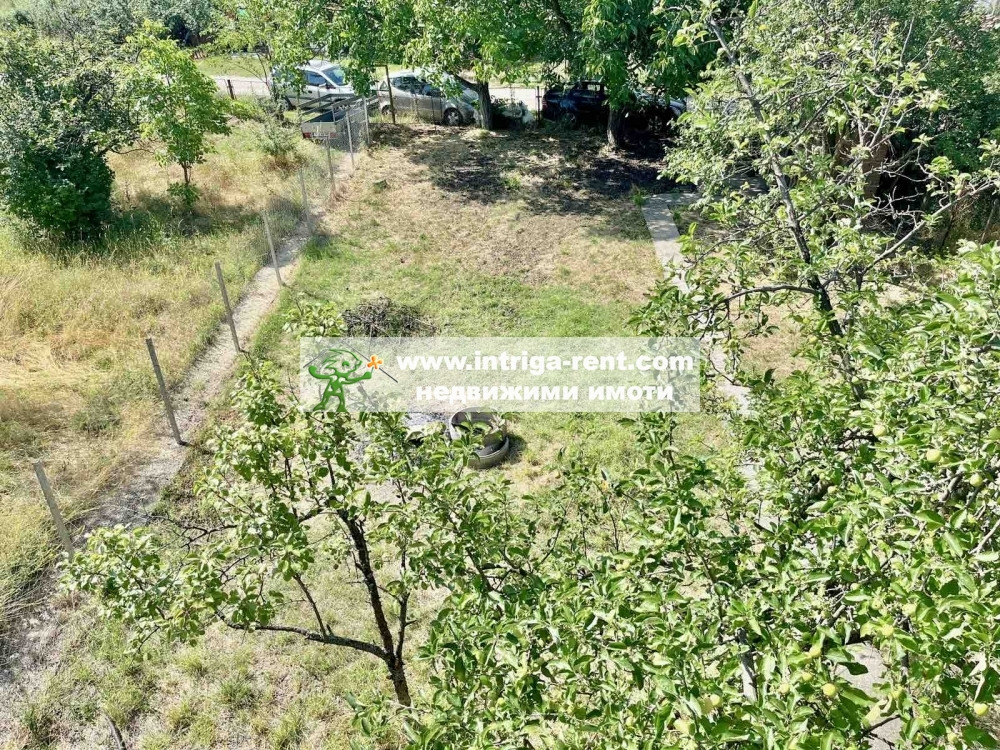 №4086 Парцел за жилищно застрояване за продажба в спокойната част на кв. Кенана, Хасково.