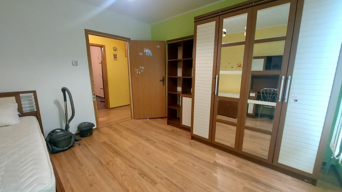 Тристаен апартамент в кв.Македонски,гр.Хасково