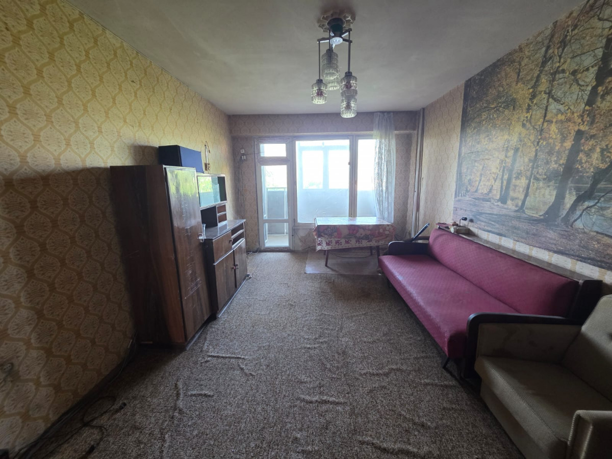 Тристаен апартамент в кв. Любен Каравелов, гр. Хасково