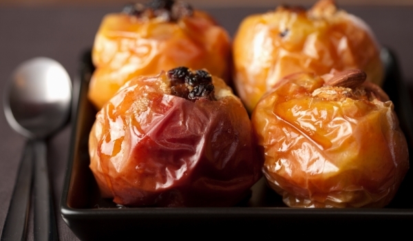 Ябълки с плънка на фурна