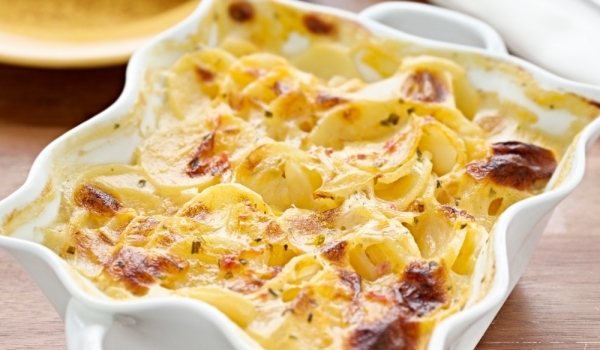 Картофи с орехи и кашкавал