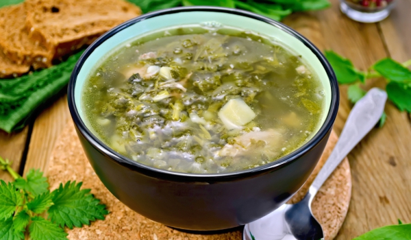 Средногорска супа от коприва