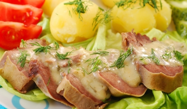 Телешки език с кашкавал